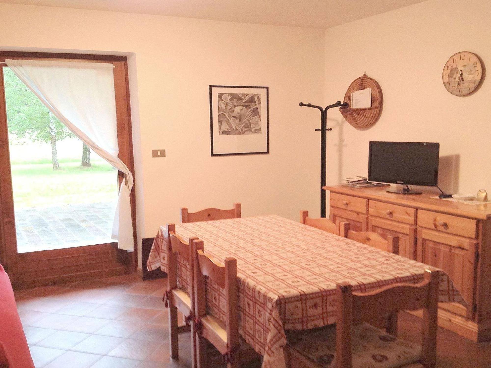 Spacious Chalet With Garden Near Ski Area In Tyrol Pozza di Fassa Exterior foto